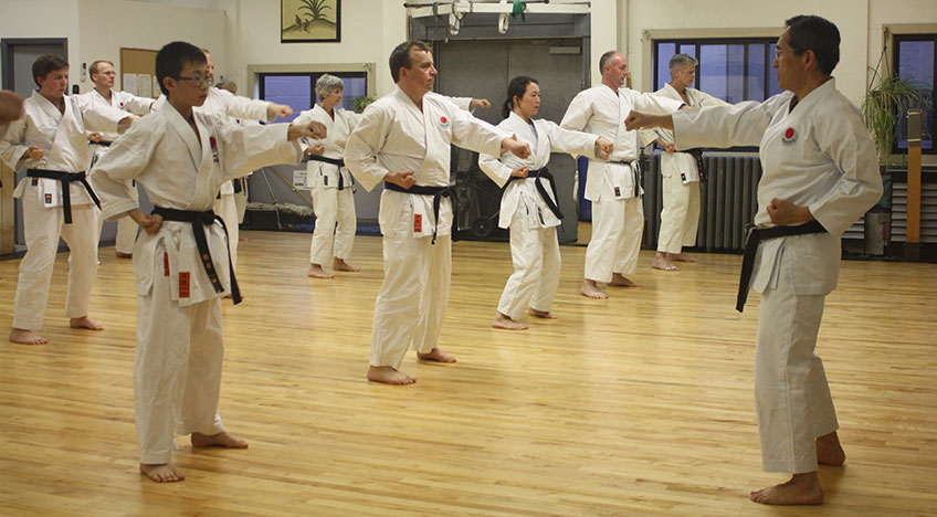 Chief Instructor Eiji Toryu leads class